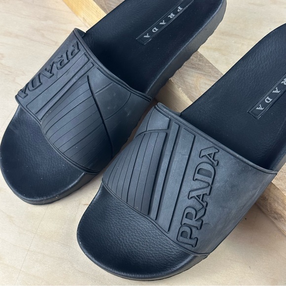 Prada slides - Picture 3 of 11